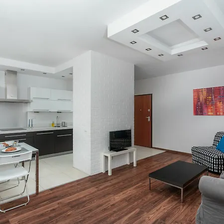 42m² 1 Slaapkamer, 1 Privé Badkamer In Stadscentrum Warschau